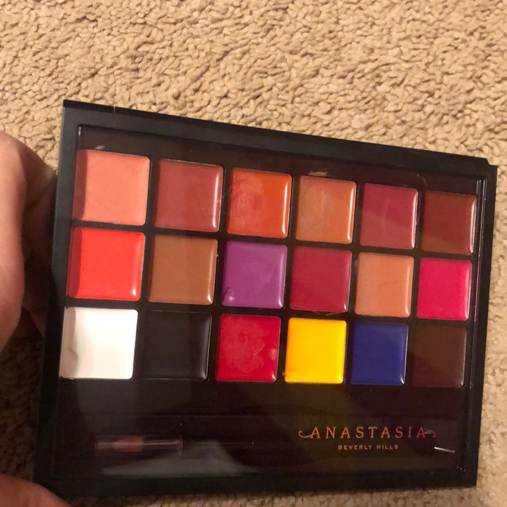 Anastasia Beverly hills lip palette